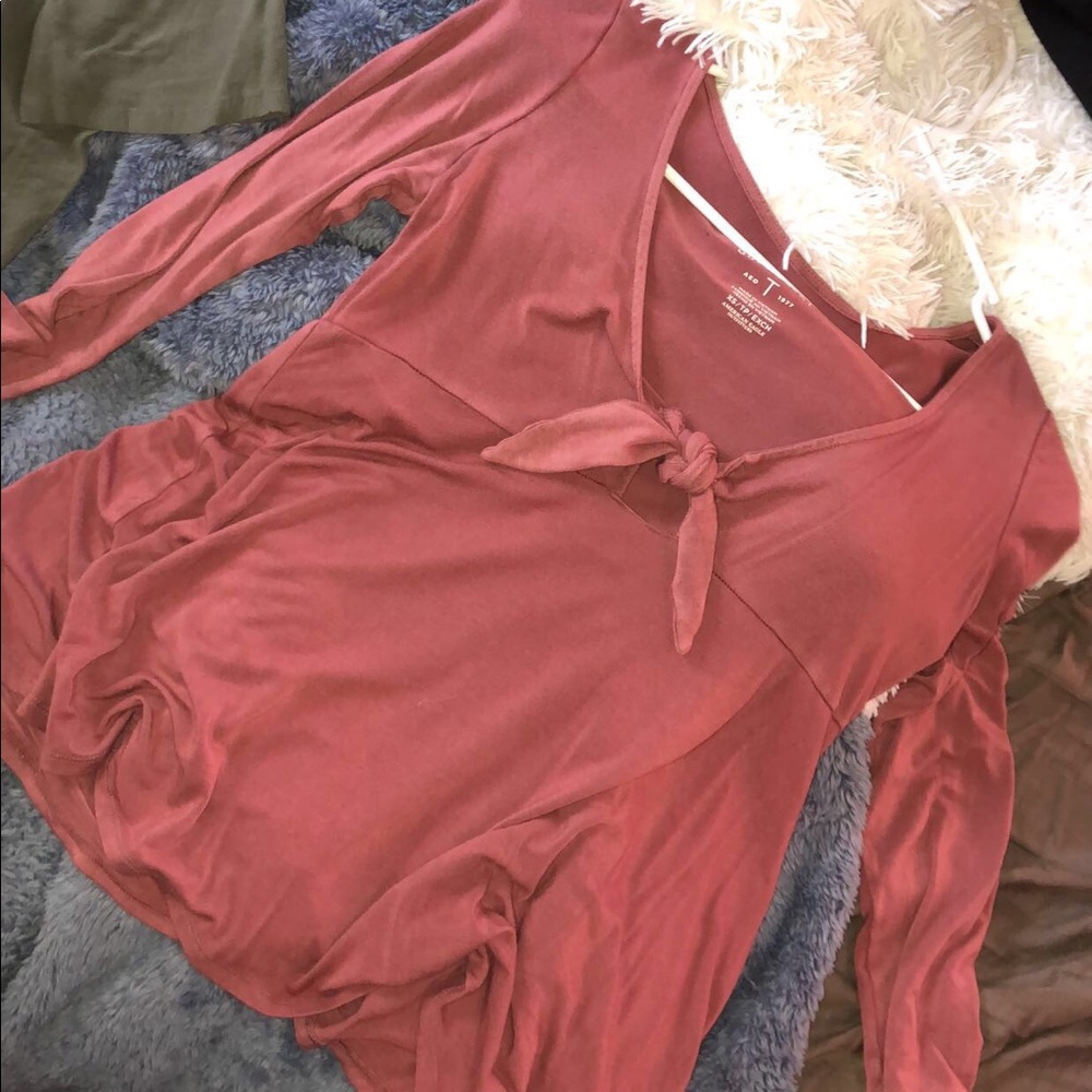 American Eagle Super Soft Knot Tee